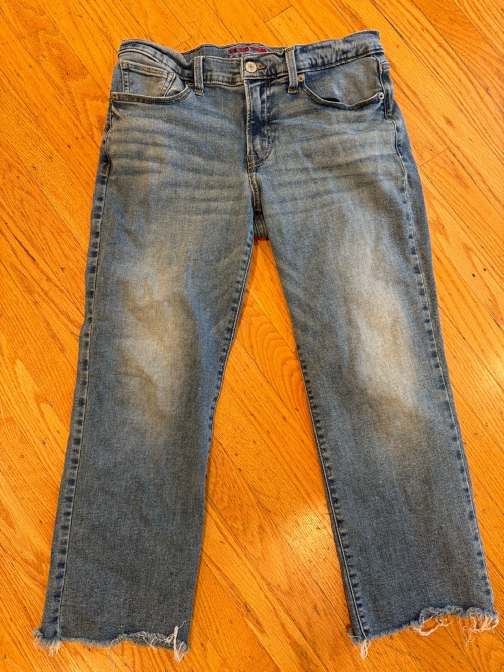 Lucky Brand women’s Washed Blue Straight Jeans 10 30